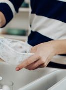 Pranje plastične posude s poklopcem