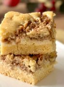 Kolač s jabukama, sirom i orasima