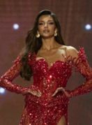 Miss Universe Hrvatske Laura Gnjatović u crvenoj večernjoj haljini na svjetskom izboru za Miss Universe