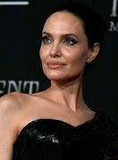Angelina Jolie s djecom na premijeri filma \'Gospodarica zla 2\' - 4