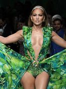 Jennifer Lopez u replici slavne haljine iz 2000. godine