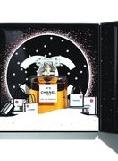 Blagdansko pakiranje Chanelovih parfema