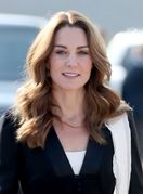 Crno-bijela kombinacija Catherine Middleton - 5