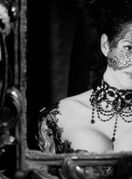 Monica Bellucci u filmu Brotherhood of the Wolf