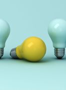 Električna žarulja kao simbol inteligencije i pameti