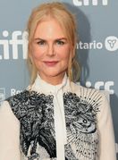 Nicole Kidman u neočekivanim cipelama na crvenom tepihu - 6