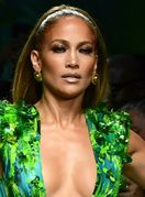 Jennifer Lopez u Versace haljini 19 godina kasnije - 4