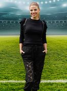 Lejla Filipović u čipkastim hlačama i tenisicama - 1