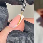 Manikura koja izdužuje nokte