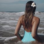 Djevojka na plaži