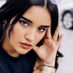 Zgodna djevojka
