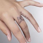 Tetovaža na prstu