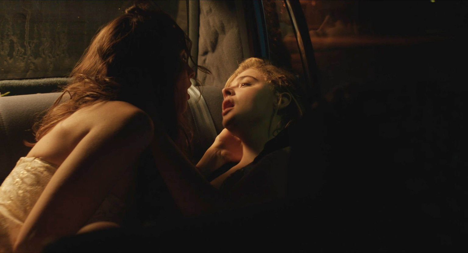 Chloe moretz lesbian - 🧡 Chloe Grace Moretz licking tits & sucking nip...