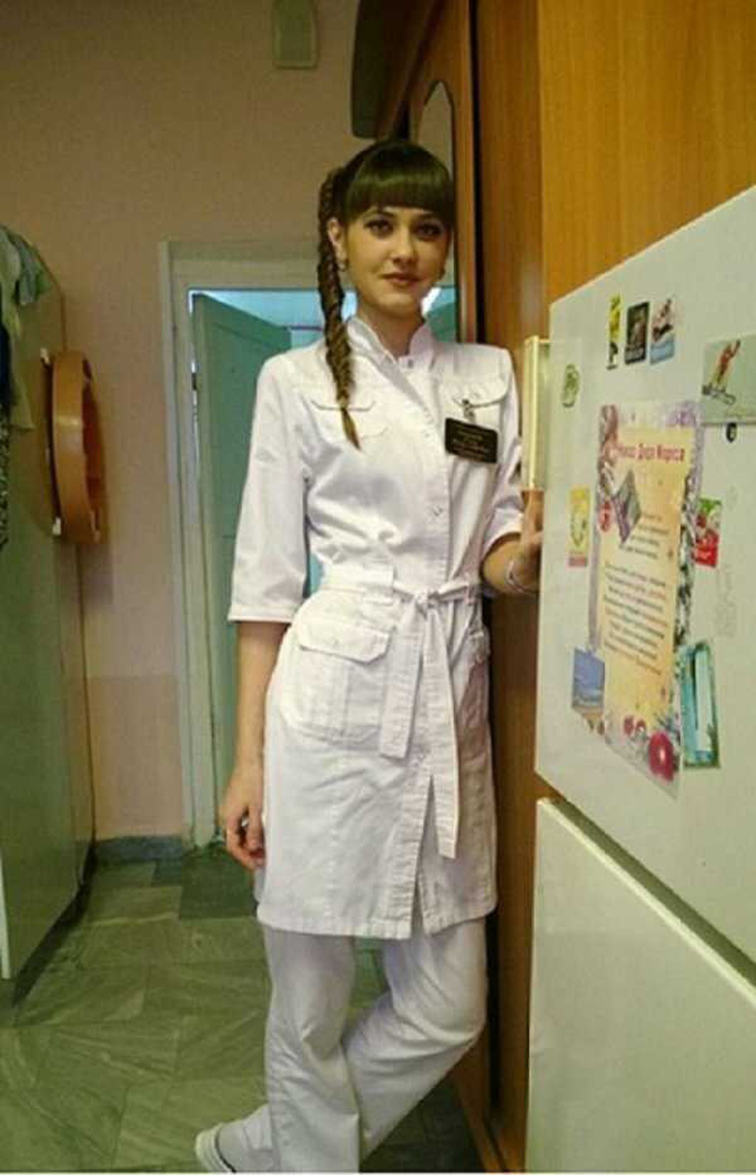 Медсестры в просвечивающимся халате