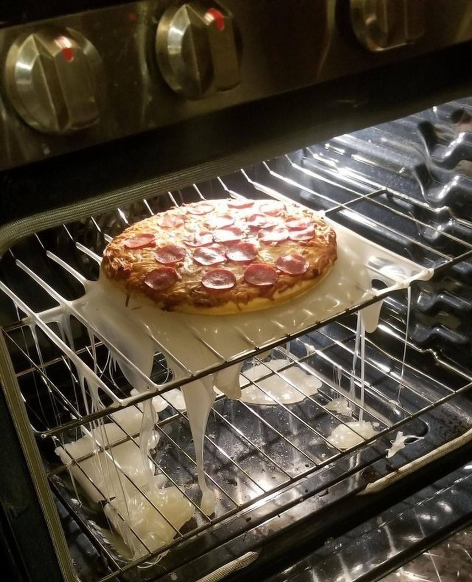 чтобы пицца не подгорела в духовке фото 52