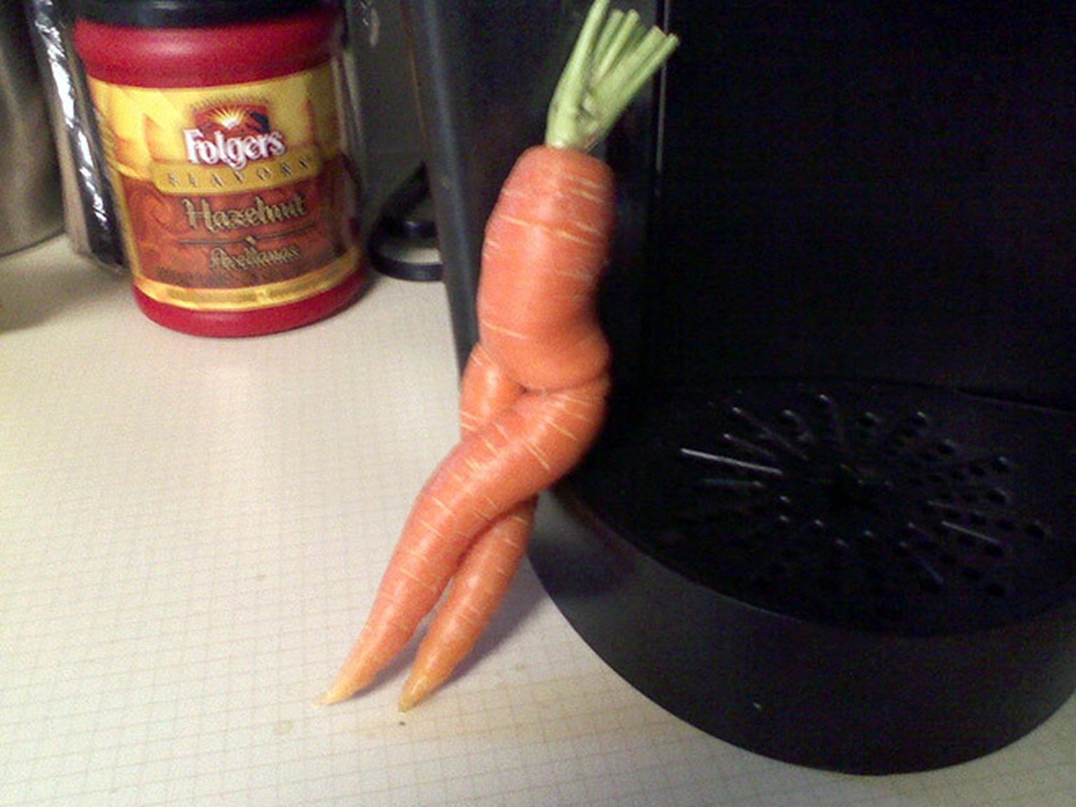 Морковь эротической формы