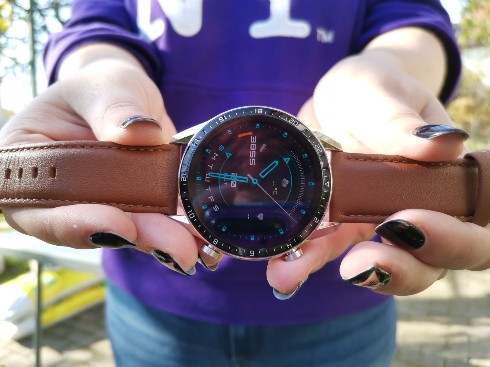 Huawei gt 3 brown. Huawei gt3 Pro. Часы Хуавей вотч 3 женские. Huawei watch gt 3 Pro. Huawei Swatch.