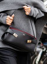 Ferragamo Hug jedna je od trenutno najpopularnijih dizajnerskih torbi