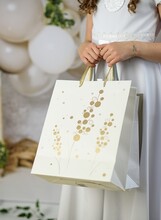 Pretjerujemo li s poklonima za krizme i slične prigode?