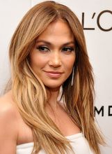 Slavne dame tamne puti s plavom kosom - 9