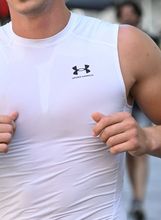 Mišićavi ljepotan sa zagrebačke špice u sportskom street style izdanju
