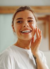 Hranjiva krema za lice je neizostavan dio beauty rutine mnogih žena