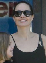Angelina Jolie u natikačama - 1