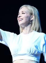 Jelena Rozga u Koprivnici u trapericama modne kuće Maison Margiela - 4