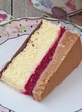 Torta od kokosa i malina