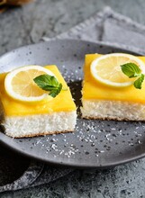 Kolač s kokosom i limunom