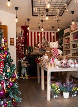 Winnie’s Christmas Shop