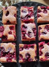 Posni kolač s višnjama