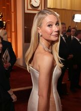 Gwyneth Paltrow na 98. Oscarima u haljini s dva proreza