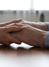 Tata je divno utješio svoju kći