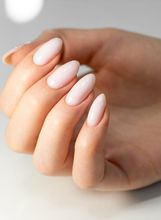 Nude manikura omiljeni je izbor mnogima