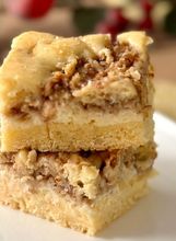 Kolač s jabukama, sirom i orasima