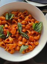 Tjestenina u umaku od paprike