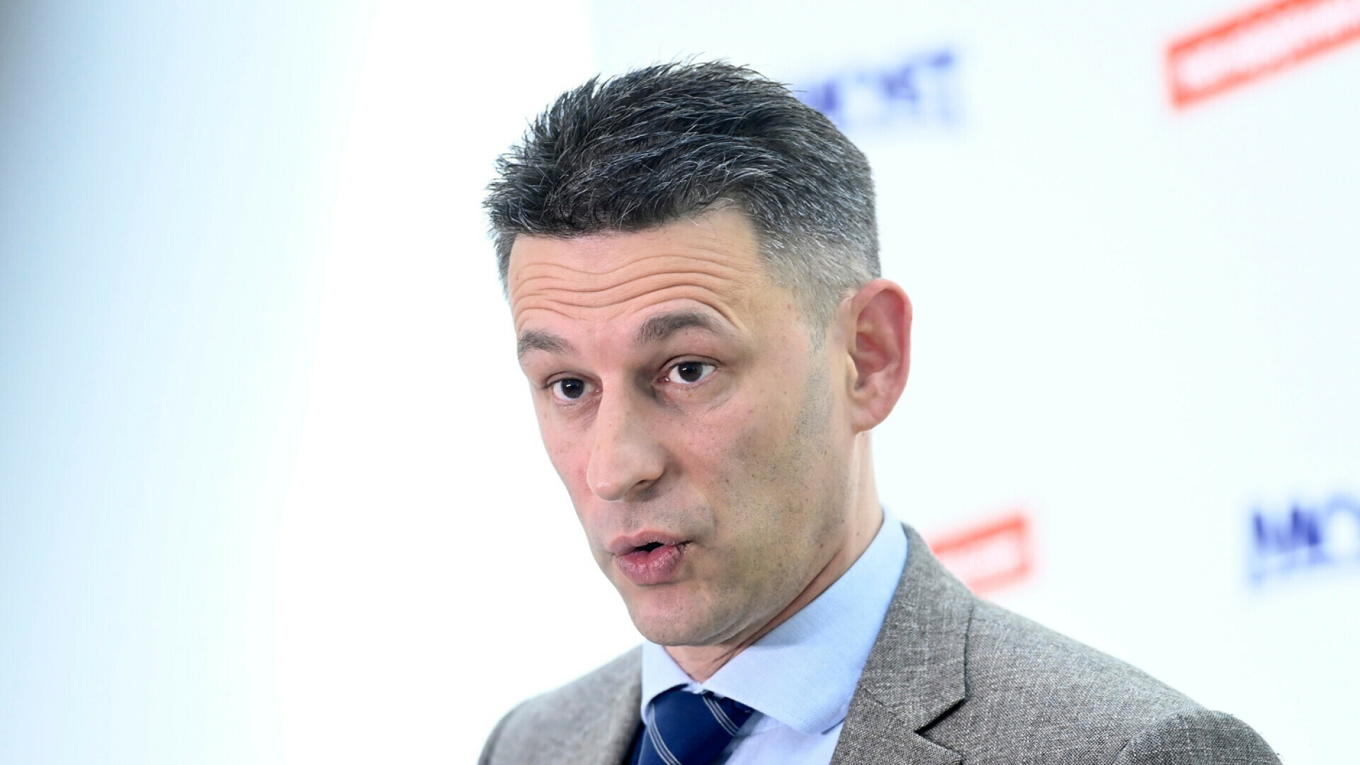 Petrov se obrušio na HDZ "Protiv smo da se Hrvate šalje u inozemstvo