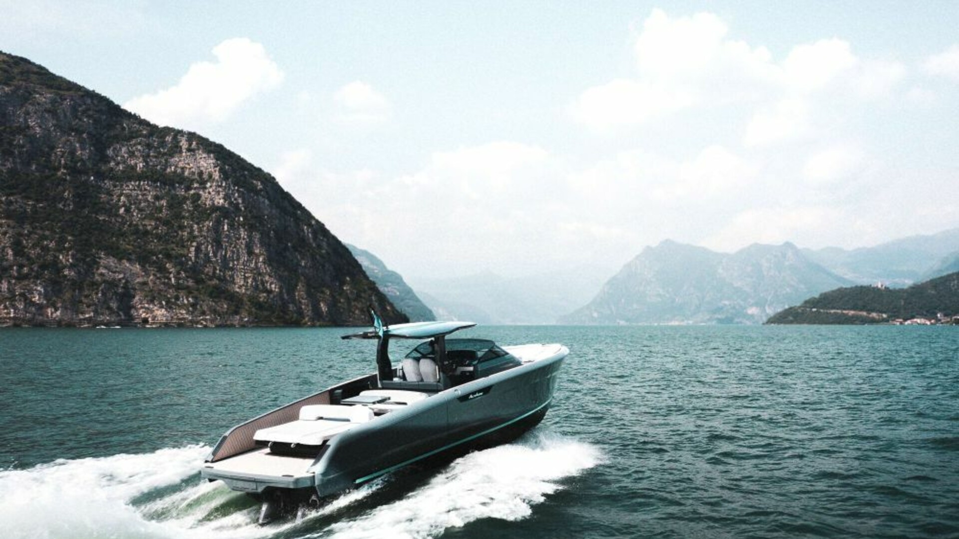 Talijanski “beach club na moru”: Bellini Astor 36 stiže na Jadran