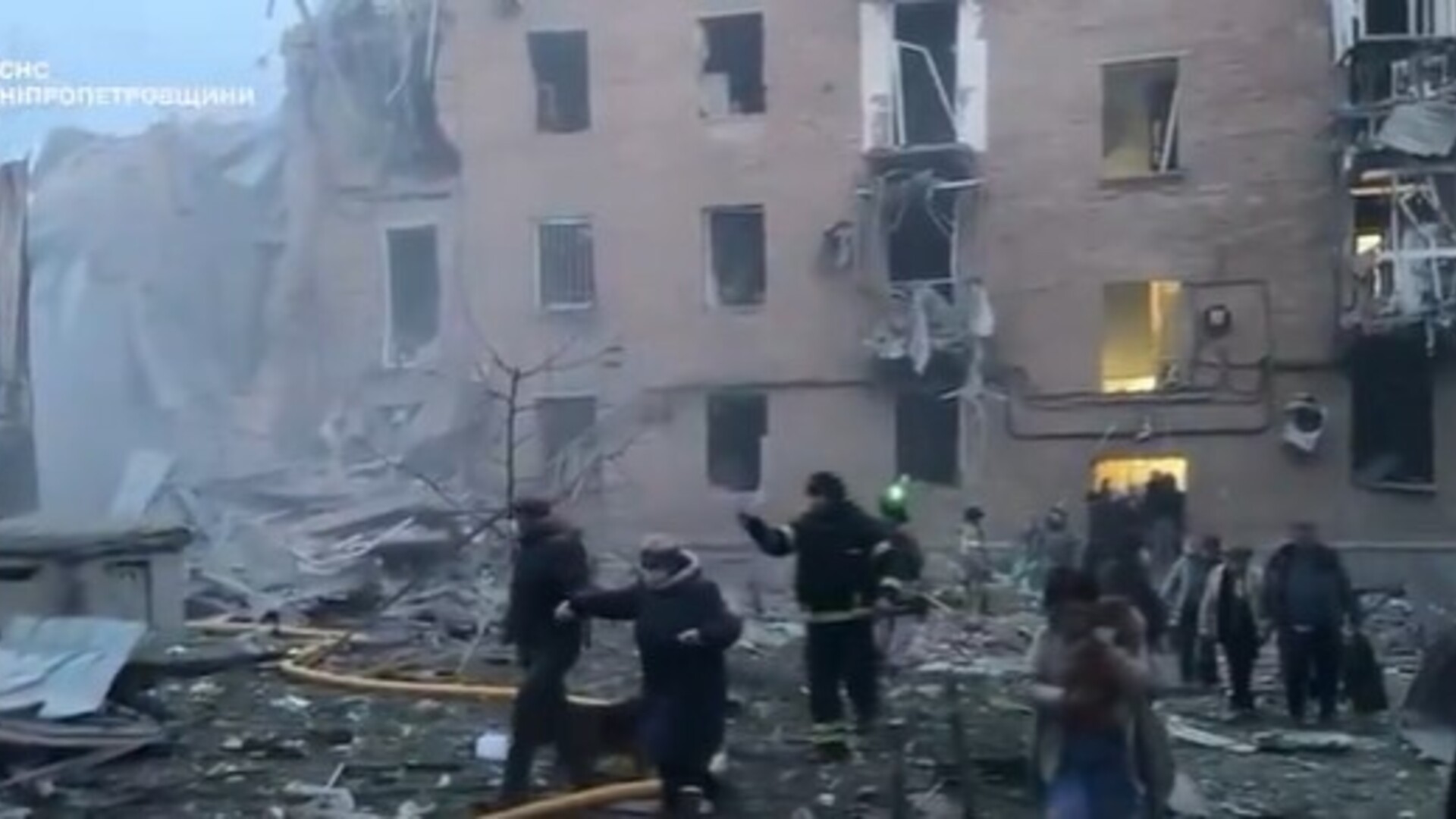 VIDEO Veliki napad! Rusi lansirali 660 dronova i raketa, oglasio se Zelenski