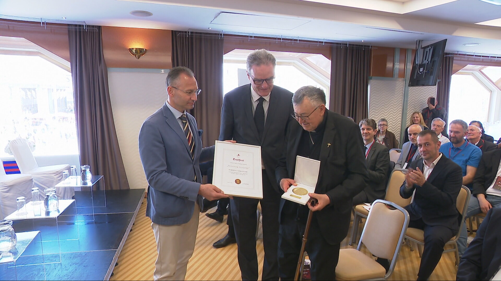 Krtike na ultrakonzervativni skup: 