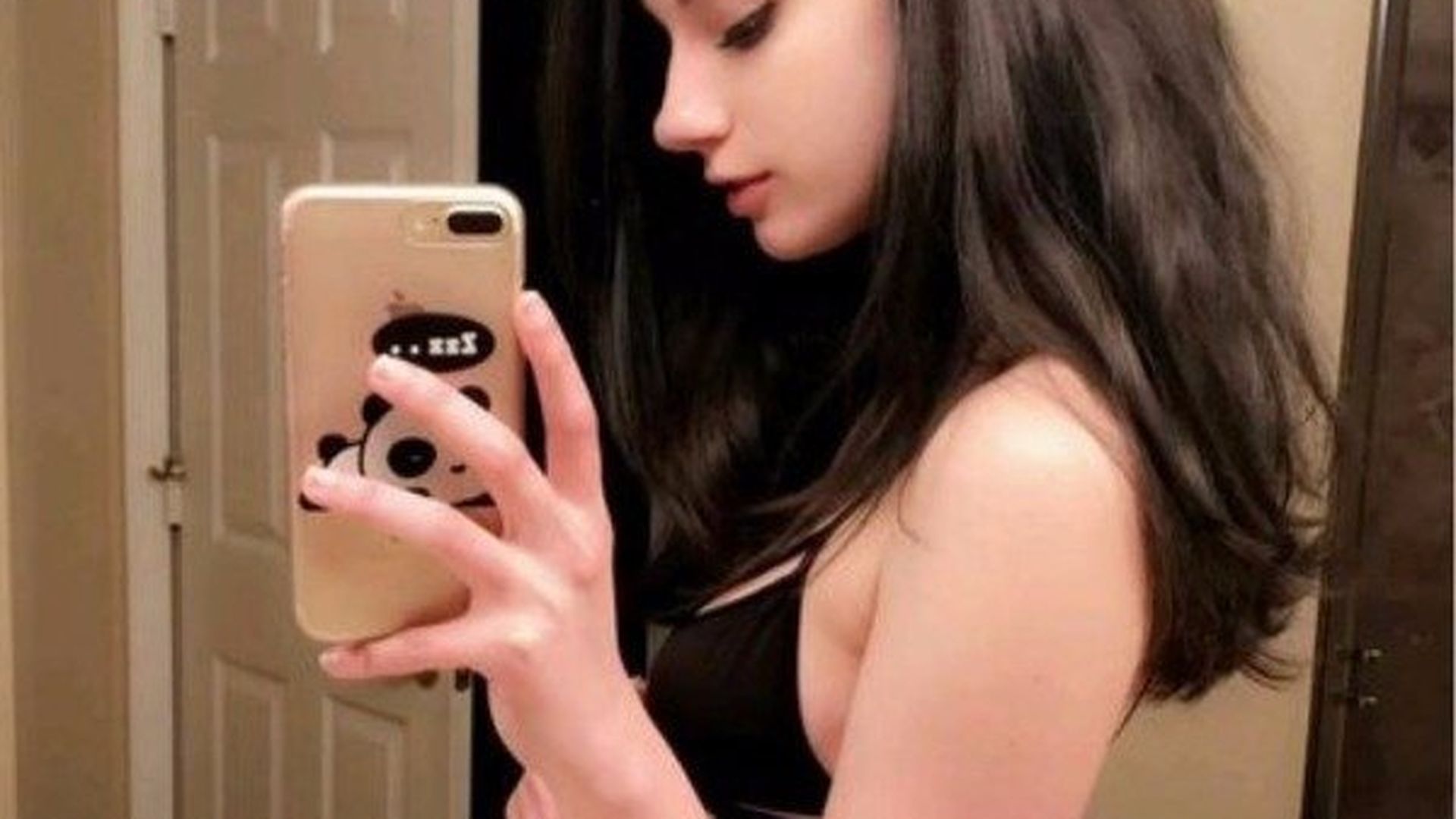A girl with no face only fans