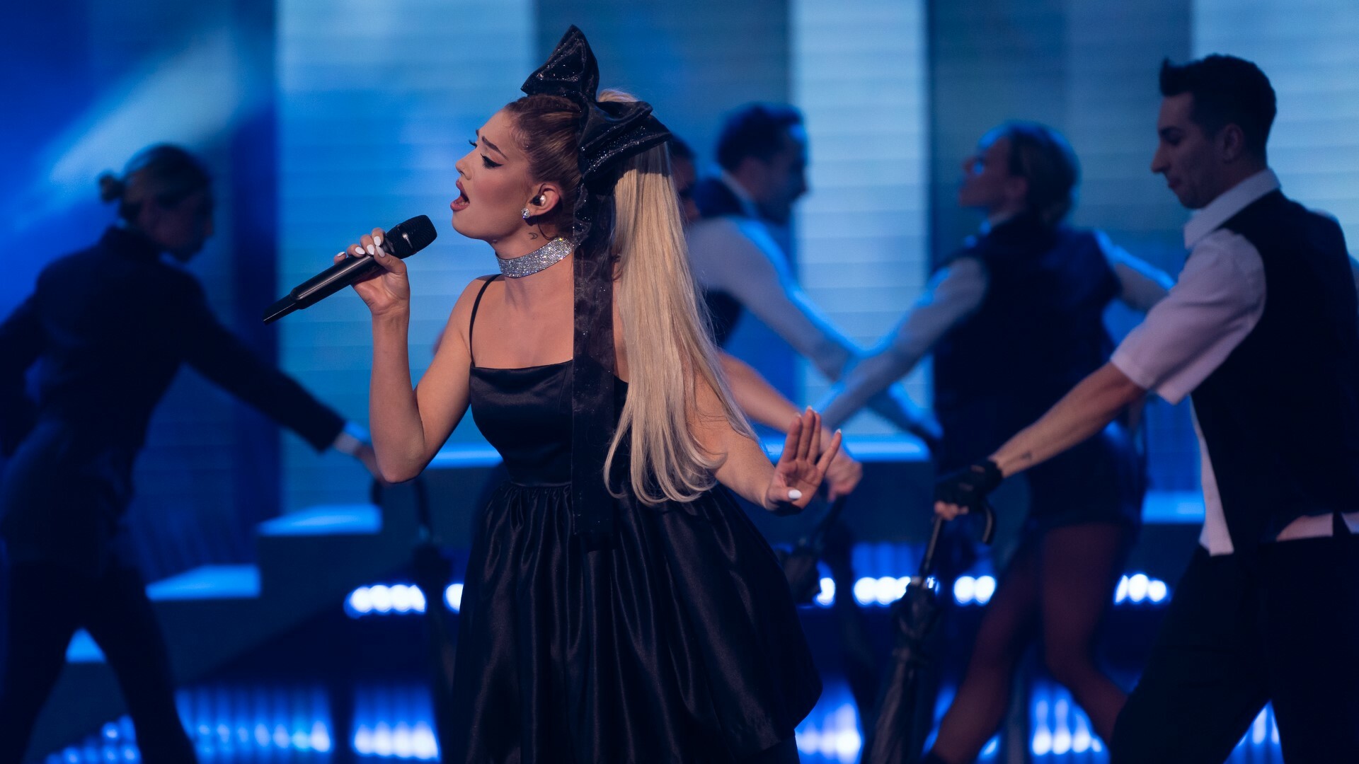 Mia Negovetić kao Ariana Grande, ep. 1, TLZP