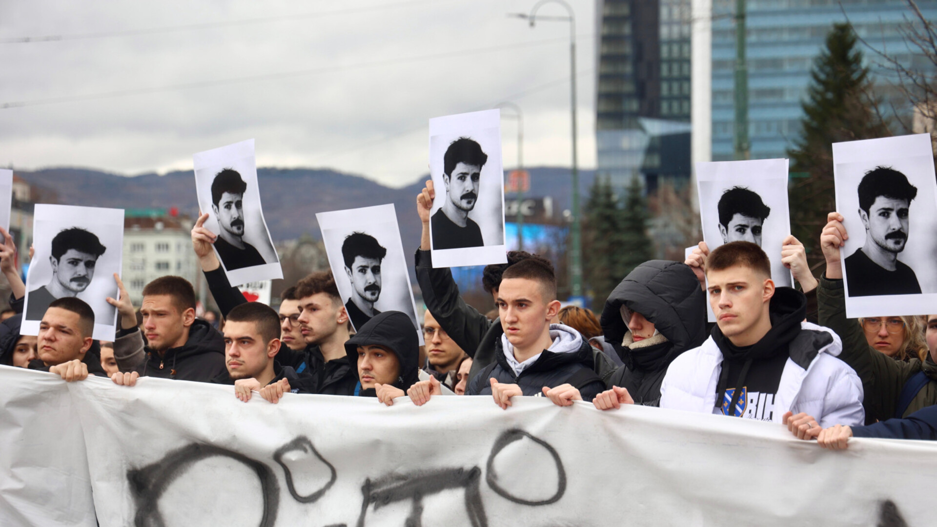 Studenti izašli na ulice nakon strašne tragedije, blokiran dio grada: "Ovo smo mogli biti mi"