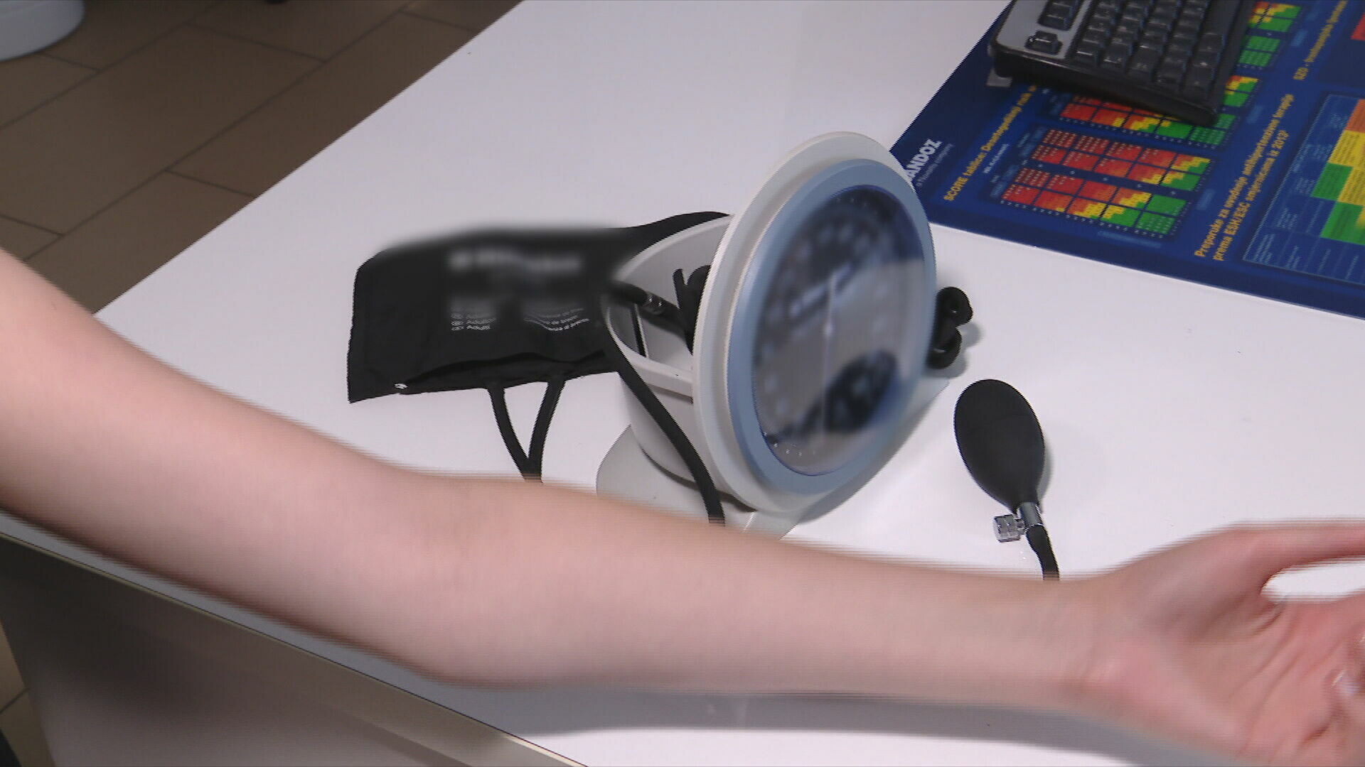 Zaposlenici gradske uprave na sistematske idu u privatnu polikliniku. Oporba proziva: "Namještaju li se javne nabave?!"