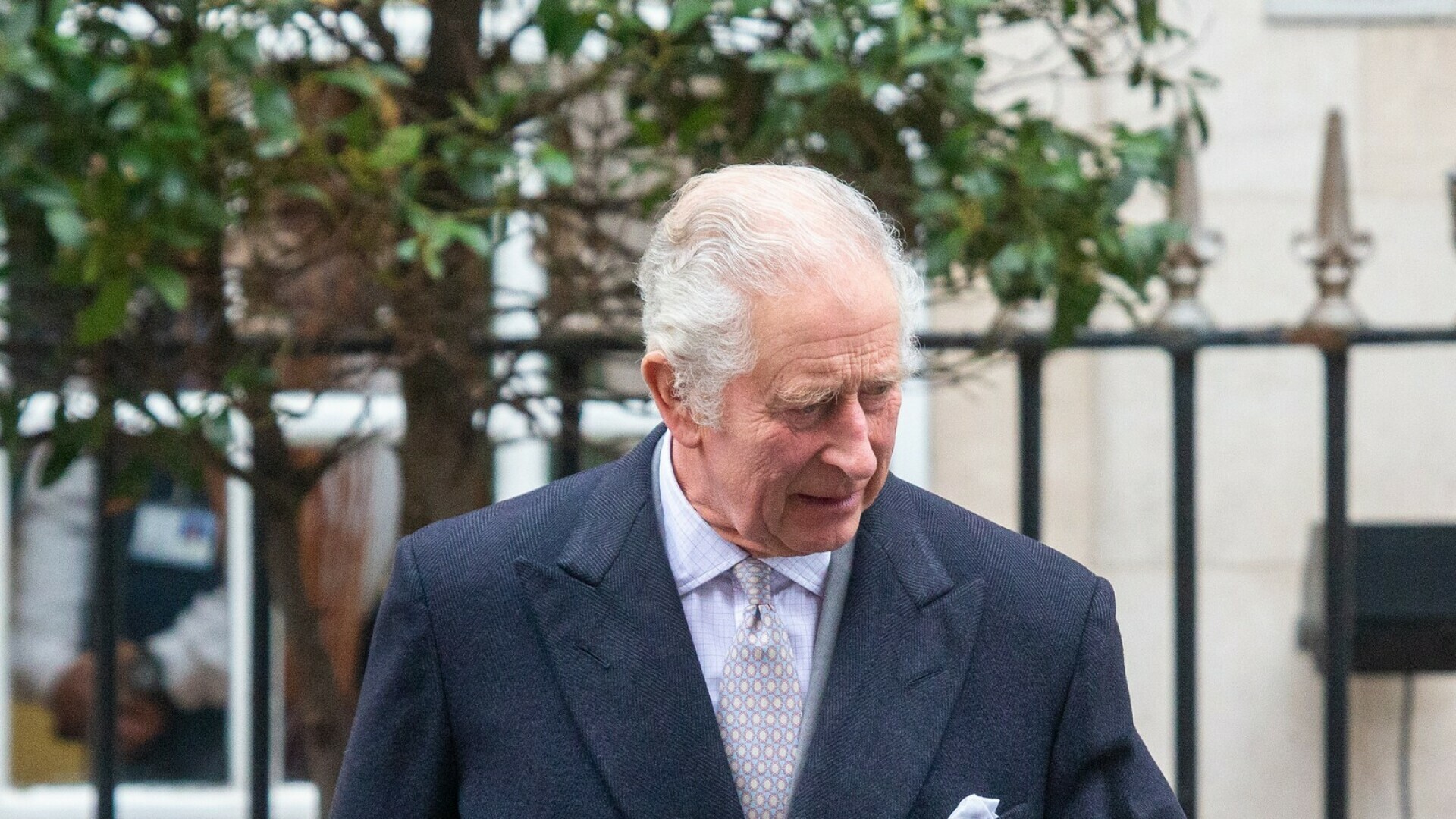 Kralj Charles pojavio se u javnosti nakon operacije, pogledajte u ...