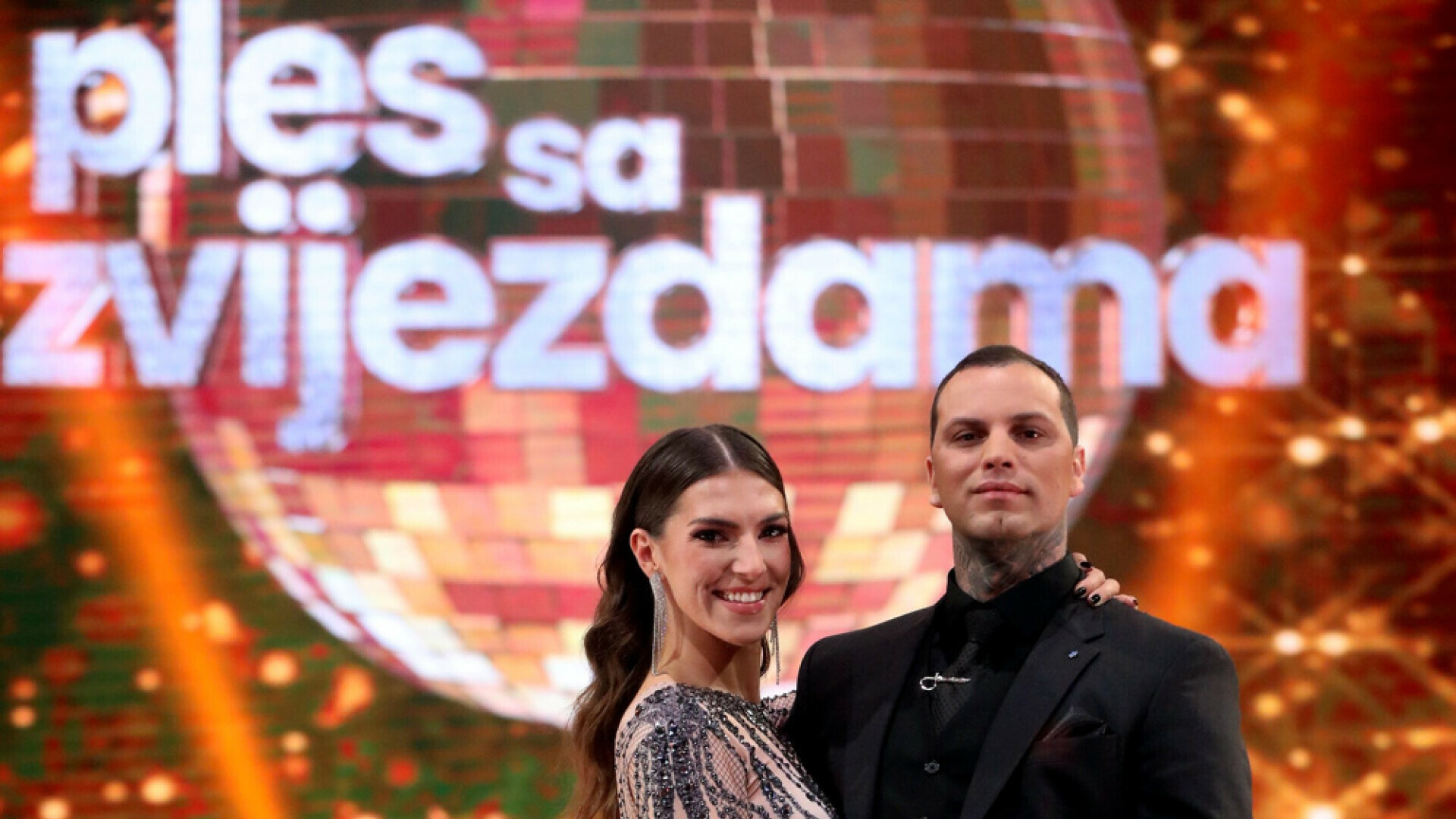 Nova voditeljica "Plesa sa zvijezdama" u haljini kakvu bi svaka žena ...