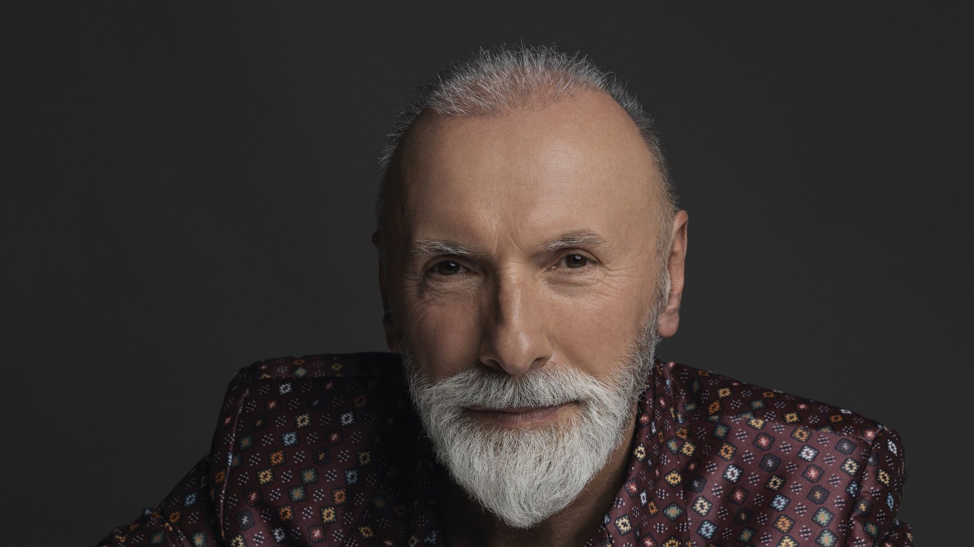 Dino Merlin ima novi hit u kojem pjeva o istinitoj ljubavnoj priči koja