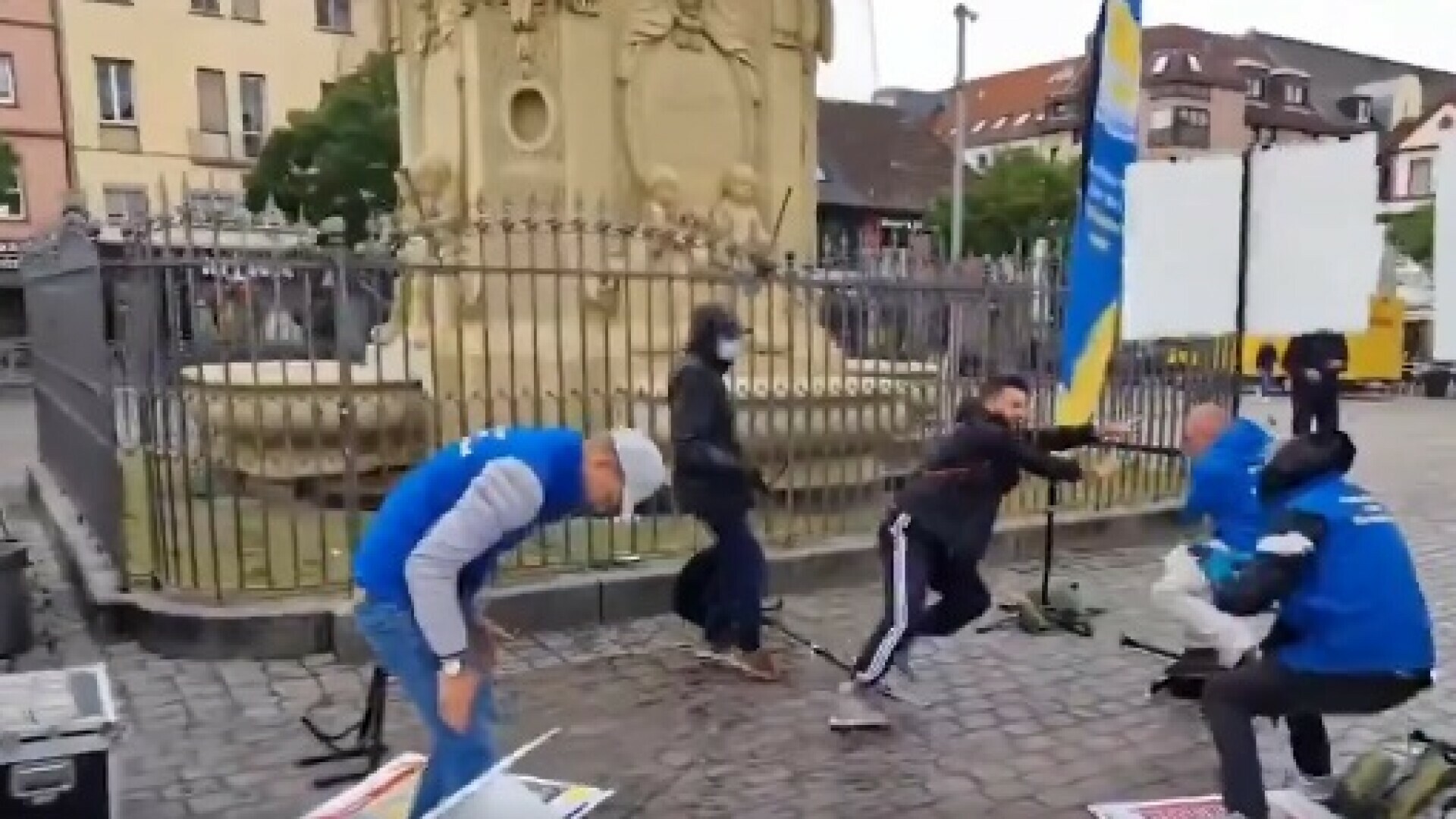 UZNEMIRUJUĆI SADRŽAJ Užas u Njemačkoj: Na desničarskom skupu napad nožem, ozlijeđeno nekoliko ljudi
