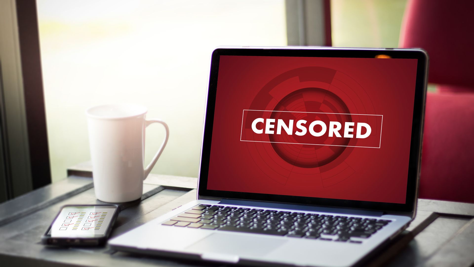 30 vlada manipuliralo informacijama na internetu u 2017.